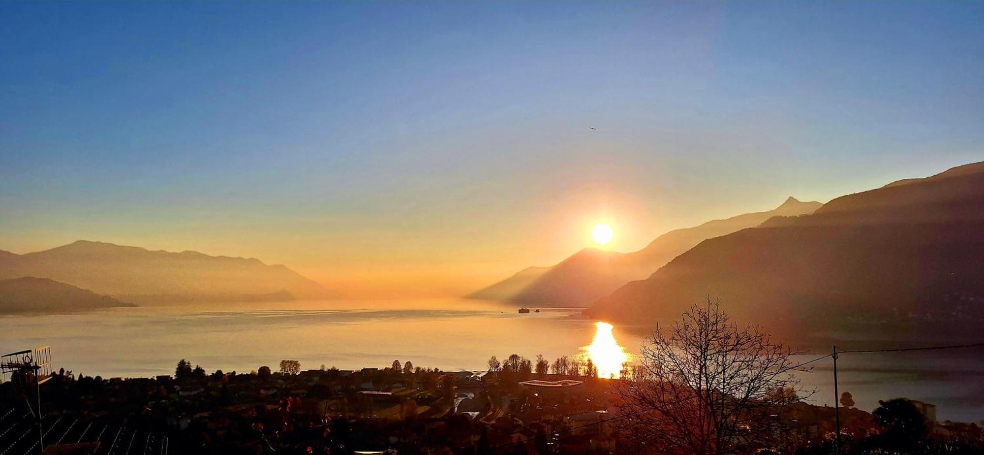 Sole & Lago-Lake Maccagno ภายนอก รูปภาพ